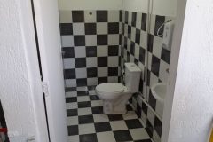 Academia com piscina aquecida