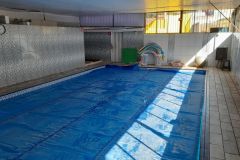 Academia com piscina aquecida