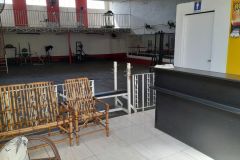 Academia com piscina aquecida