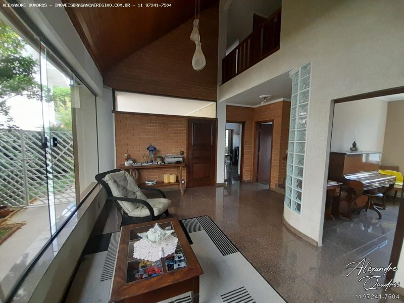 Sobrado no Condominio Euroville